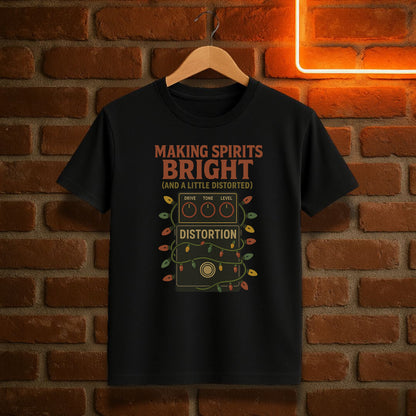 “Making Spirits Bright (and a Little Distorted)” – Funny Guitar Pedal Christmas T-Shirt