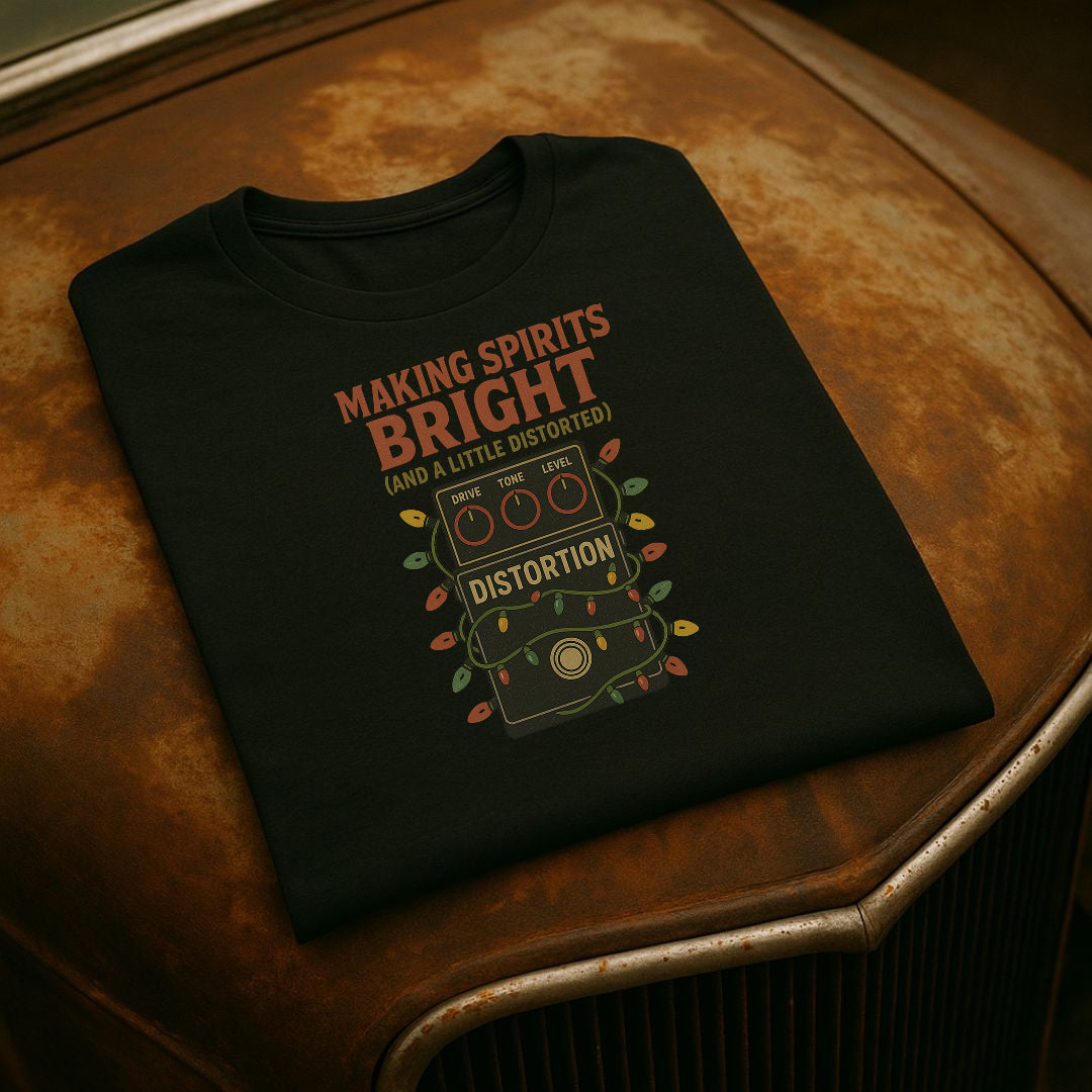 “Making Spirits Bright (and a Little Distorted)” – Funny Guitar Pedal Christmas T-Shirt